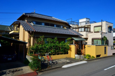 【前面道路含む現地写真】 | 【見花山古家付き土地】