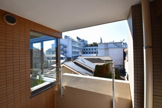 【展望】 | バルコニーからは開放的な景色が眺められます。