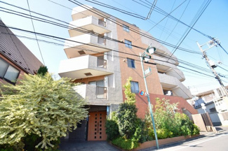 【外観】 | 車通りの少なく、閑静な住宅街で落ち着いた雰囲気です。