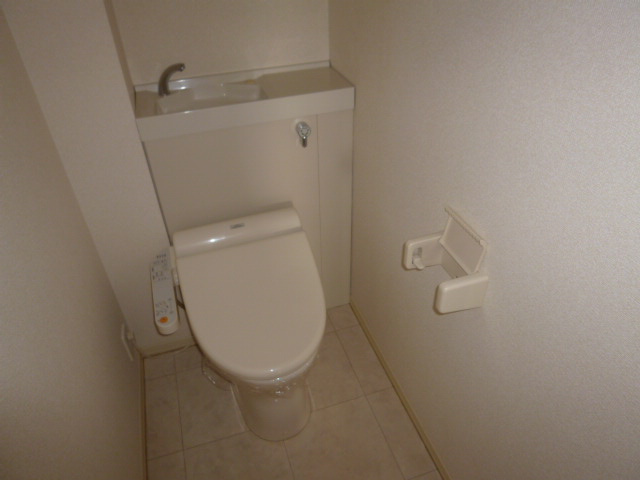 ひまわりＥのトイレ|温水洗浄便座