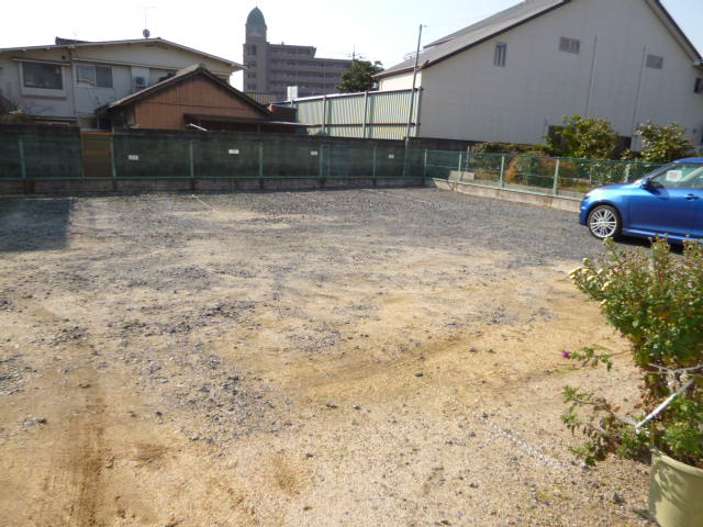 倉敷市日ノ出町１丁目のアパートの駐車場
