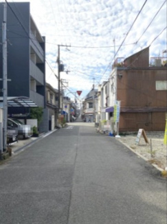 【前面道路含む現地写真】