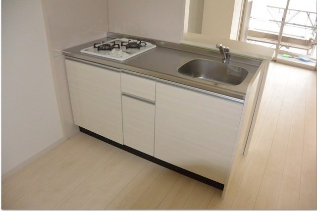 【キッチン】 | ルヴェドゥソレイユ | 同建物サンプル画像