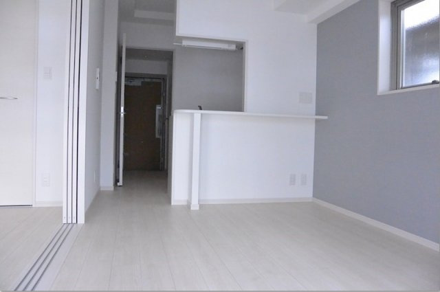 【居間・リビング】 | ルヴェドゥソレイユ | 同建物サンプル画像