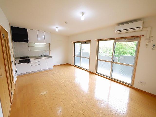 Hale学園前の居間・リビング|ゆったりとしたリビングです