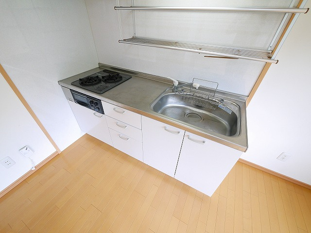 Hale学園前のキッチン|コンパクトなキッチンで掃除もラクラク