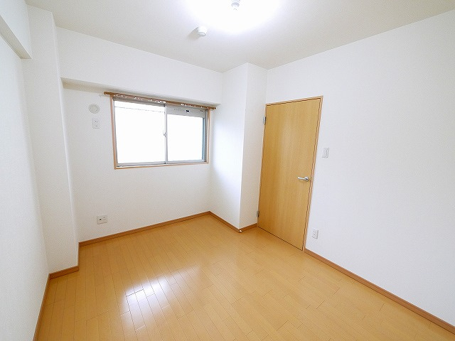 Hale学園前の洋室|個人の部屋や寝室として使える洋室です