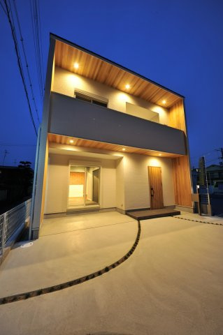 クロワールタウン東羽衣の外観：施工例|当社施工例です。
実際の現地写真ではありません。