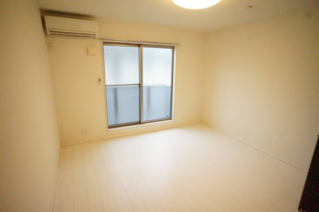 サニープレイス津田沼の洋室