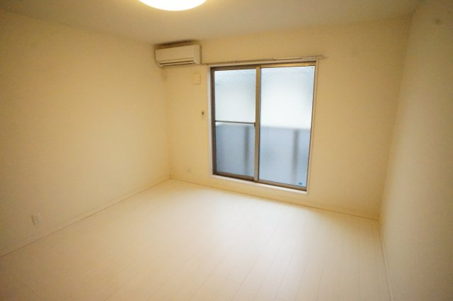 サニープレイス津田沼の居間・リビング