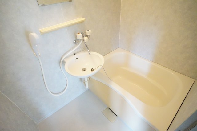 アウトリガー津田沼の浴室