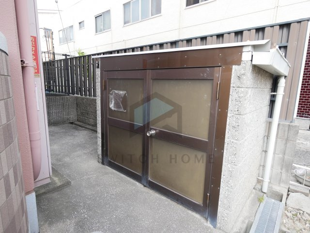【その他共用部分】 | カーサファミール | 共用ゴミ捨て場