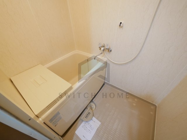 【浴室】 | カーサファミール | 落ち着いた空間のお風呂です