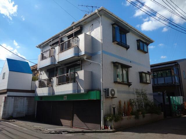 周辺は閑静な住宅街です。