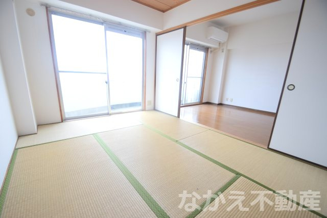 【寝室】 | 落ち着いた色調の寝室です