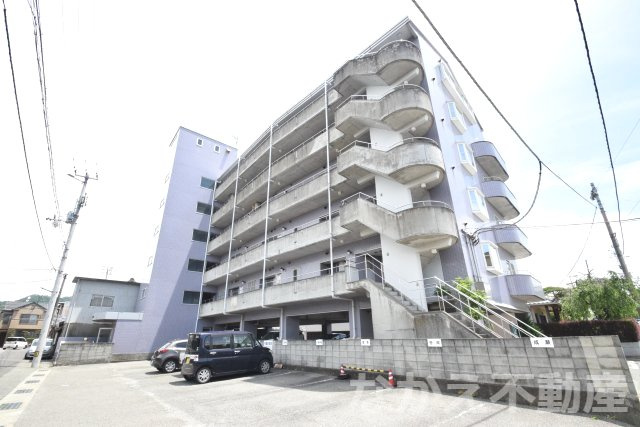 【外観】 | 落ち着いた雰囲気の外観です