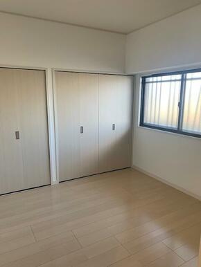 №8山一ビルの洋室|きれいな洋室です