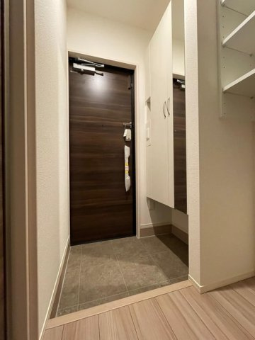Enew金剛の玄関