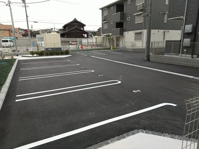 ヴィラージュの駐車場
