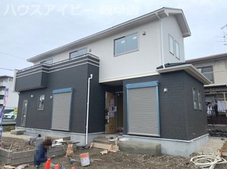 【外観】 | 岐阜市薮田西　新築建売　1棟　お車スペース並列4台可能！敷地広々81坪　パントリー付き　テレワーク部屋