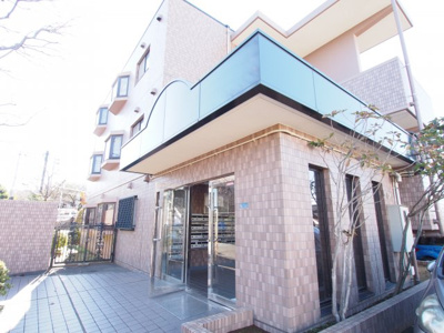 【エントランス】 | ピノ・ノワール | 建物の内部です