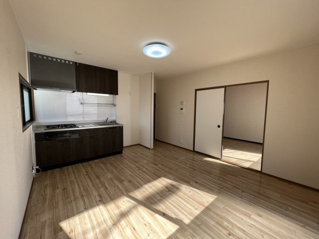 セジュール碧Cの居間・リビング|LDK１０帖