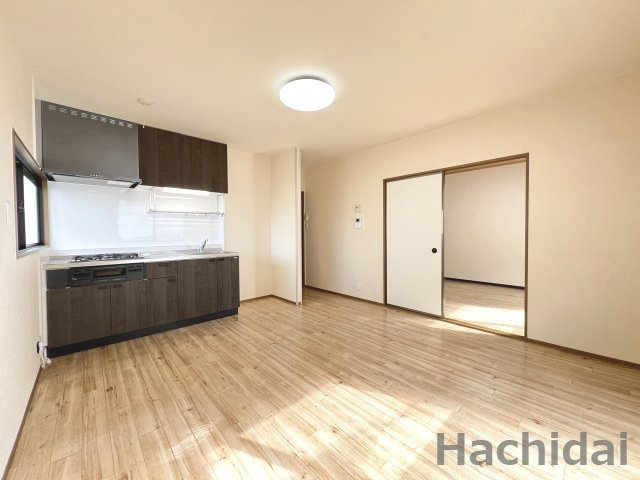 セジュール碧Cの居間・リビング|LDK１０帖