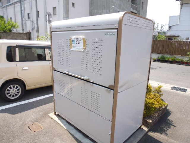 ソレアード松家のその他共用部分|敷地内専用ゴミステーション