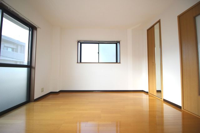 ミレニアム司の居間・リビング|居間です