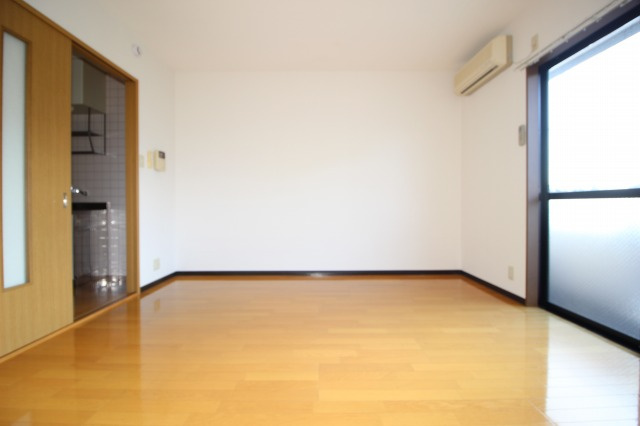 ミレニアム司の居間・リビング|ゆったり過ごせるリビングです