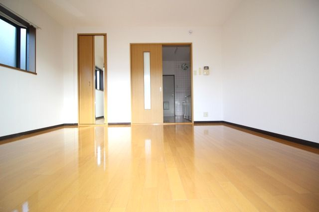 ミレニアム司の洋室|ゆったりした洋室です