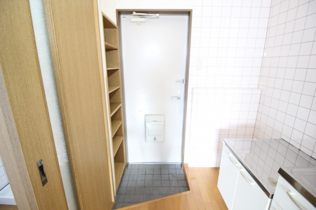 ミレニアム司の玄関|収納もある玄関です