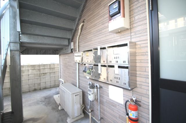 ミレニアム司のエントランス|ゆとりのあるエントランスです