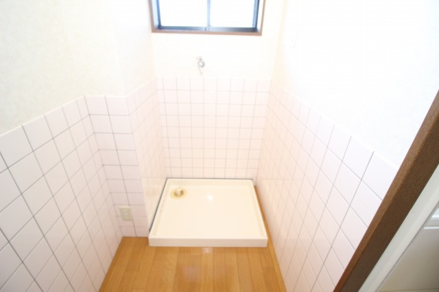 ミレニアム司の洗面所|ゆったりとスペースのある洗面所