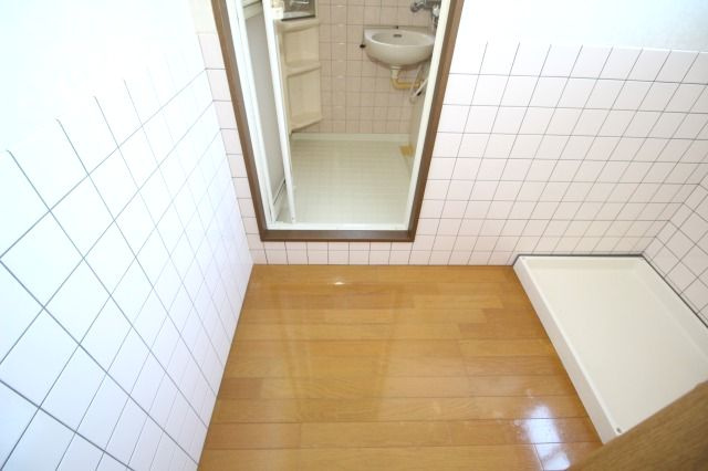 ミレニアム司の洗面所|ゆったりとスペースのある洗面所