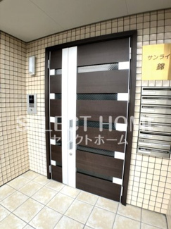 【エントランス】