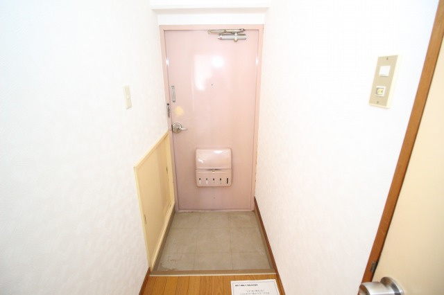 OKマンションの玄関|きれいな玄関です
※間取り反転の場合あり、内装が若干異なる場合がございます