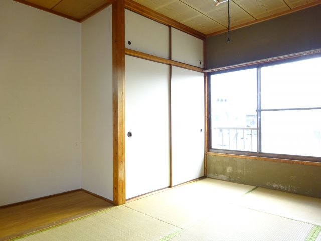 唐津市浜玉町浜崎のアパートの洋室