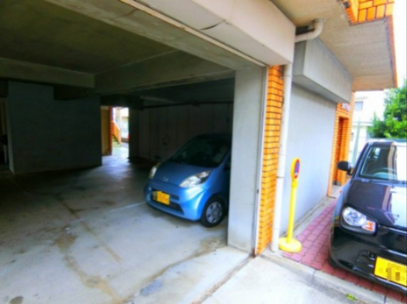 大発マンションの駐車場