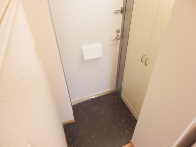 【玄関】 | レオパレスチェリーロード 