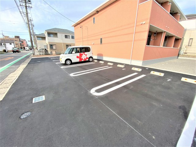 ミントベリーの駐車場