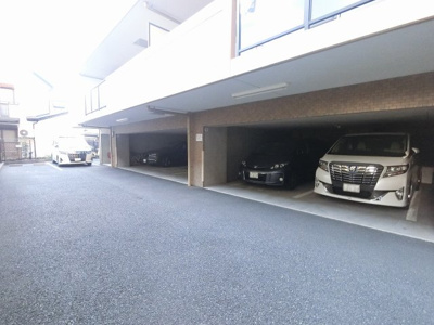 【駐車場】 | ラフィネステージ横濱蒔田 | 平置き駐車場です。