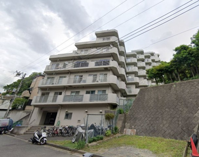 【外観】 | キャッスル保土ヶ谷 | 南向き角部屋・開放感のあるルーフバルコニー付のため陽当たり・眺望・通風良好です。