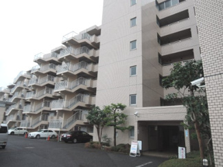 【外観】 | 昭和61年7月築、総戸数116戸のマンションです。
大規模物件につき管理費を安く抑えられます♪