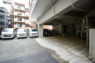 【駐車場】 | 平置き駐車場です。