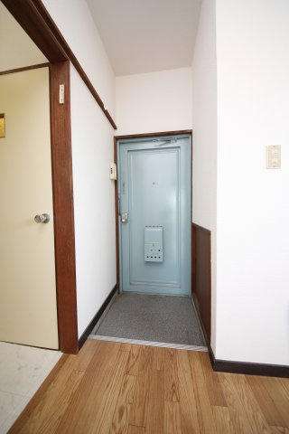 セントラルマンションの玄関