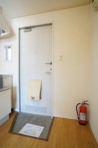 レピナールの玄関