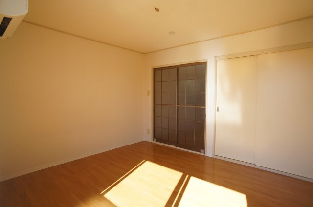 レピナールの洋室