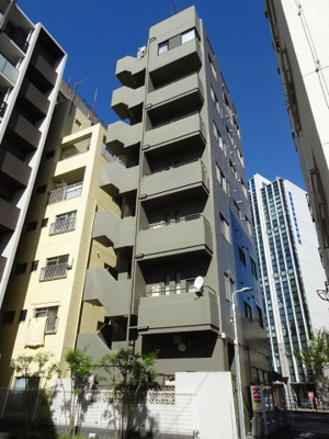 【外観】 | AokiビルⅡ | AokiビルⅡ　鉄筋コンクリート造の外観タイル張り。ワンフロア2世帯。全室角部屋で明るいお部屋です。日暮里駅から徒歩5分・鶯谷駅から徒歩7分の好立地。スーパーやコンビニも近くにあり買い物便利です。