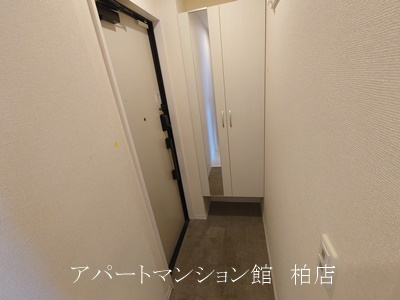 【玄関】 | クラレット　A棟